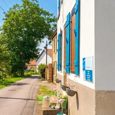 Confortable / 70 M² / Superbe Jardin Daire *